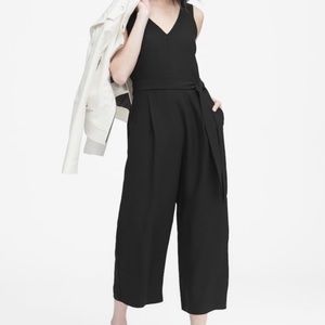 Banana Republic black jumpsuit cropped 00 Petite